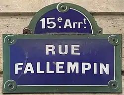 Voir la plaque.