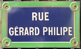 Voir la plaque.