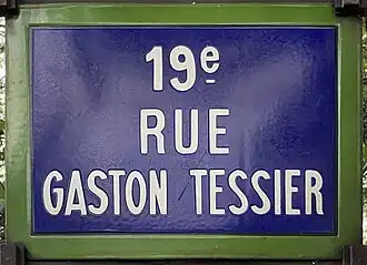 Voir la plaque.