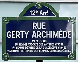 Voir la plaque.