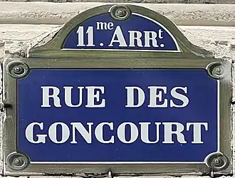 Voir la plaque.