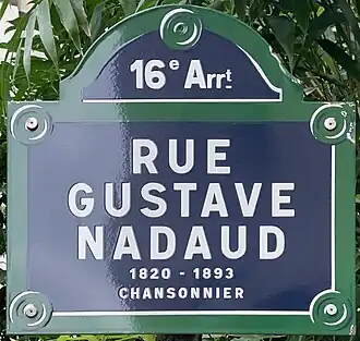 Voir la plaque.