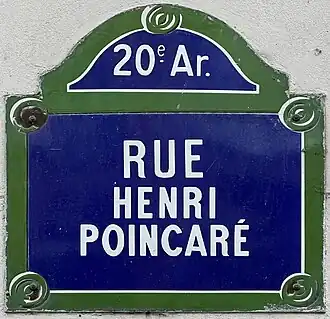 Voir la plaque.