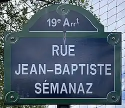 Voir la plaque.