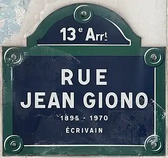 Voir la plaque.