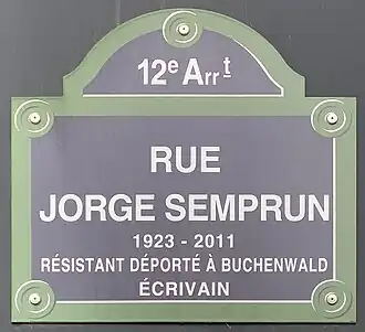 Voir la plaque.