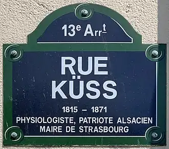 Voir la plaque.