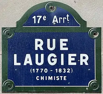 Voir la plaque.