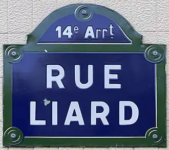 Voir la plaque.