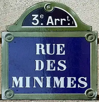 Voir la plaque.