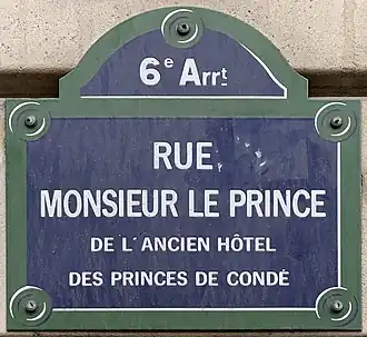 Voir la plaque.