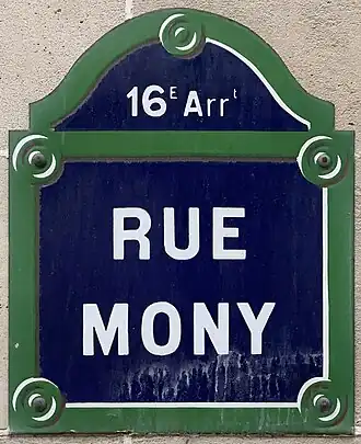 Voir la plaque.