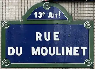 Voir la plaque.
