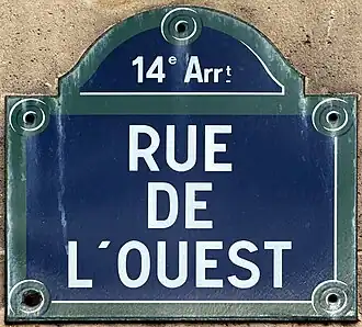 Voir la plaque.