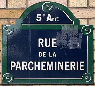 Voir la plaque.