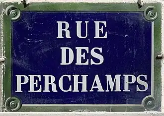 Voir la plaque.