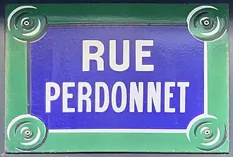 Voir la plaque.