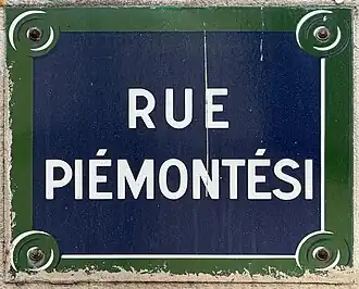 Voir la plaque.