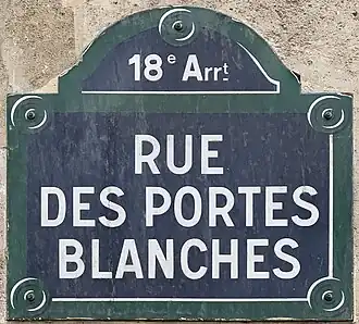 Voir la plaque.