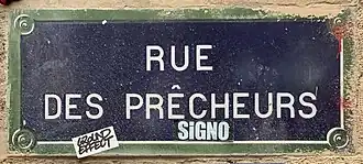 Voir la plaque.