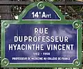 Voir la plaque.