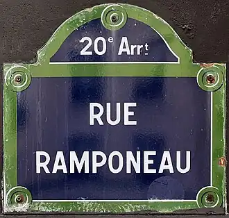Voir la plaque.