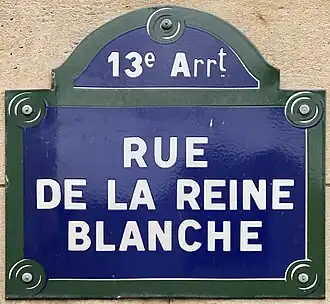 Voir la plaque.