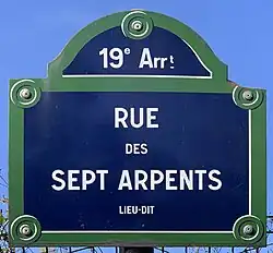 Voir la plaque.