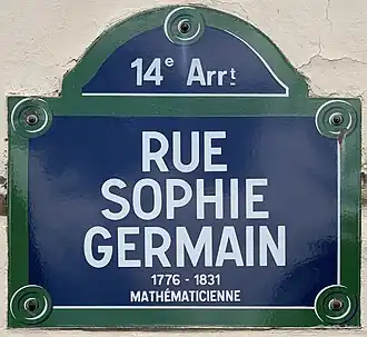 Voir la plaque.