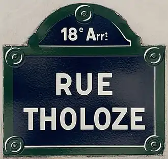 Voir la plaque.