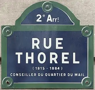 Voir la plaque.