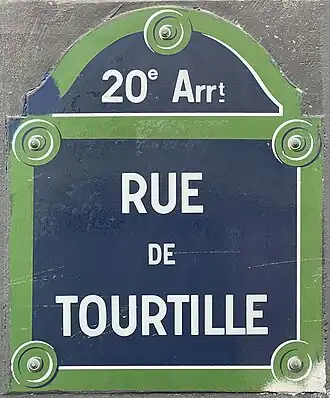 Voir la plaque.