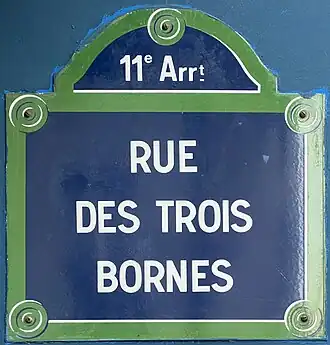 Voir la plaque.