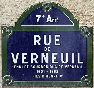 Voir la plaque.