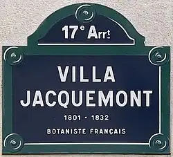 Voir la plaque.