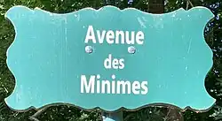 Voir la plaque.