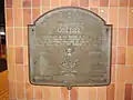 Plaque commémorative installée à l'inauguration du Colisée de Québec en 1949. Cette plaque était présente à l'intérieur de l'entrée du Colisée de Québec jusqu'à sa fermeture.
