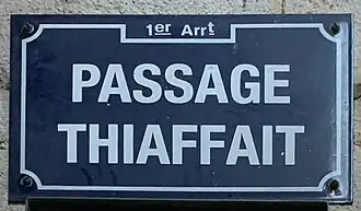 Voir la plaque.