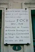 Plaque apposée au no&nbsp;1 de la rue Sainte-Croix à Montpellier.