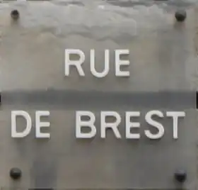 Voir la plaque.
