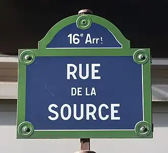 Voir la plaque.
