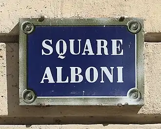 Voir la plaque.