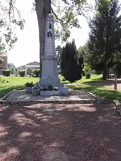 Monument aux morts.