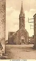 L'église paroissiale Saint-Pierre au début du XXe&nbsp;siècle (carte postale).