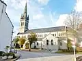 Plomelin : l'église paroissiale Saint-Mellon, côté sud