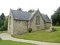 La chapelle Saint-Clair et son calvaire.
