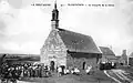 Plounérin : procession lors d'un pardon à la chapelle de la Clarté vers 1925 (carte postale).
