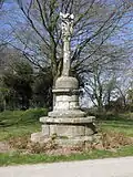 Le calvaire près de la chapelle Saint-Colomban.