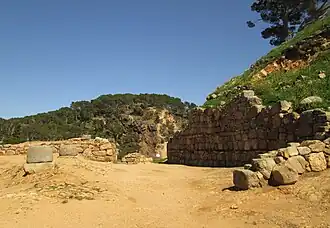 Mur d'enceinte du village