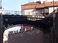 Le pont vu de la Strada Ocnei.